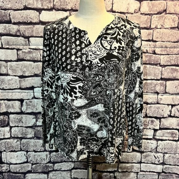 Chico's Black & White Top Size Large - Picture 1 of 9
